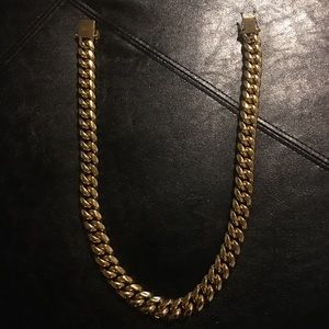 Cuban link chain 14k gold